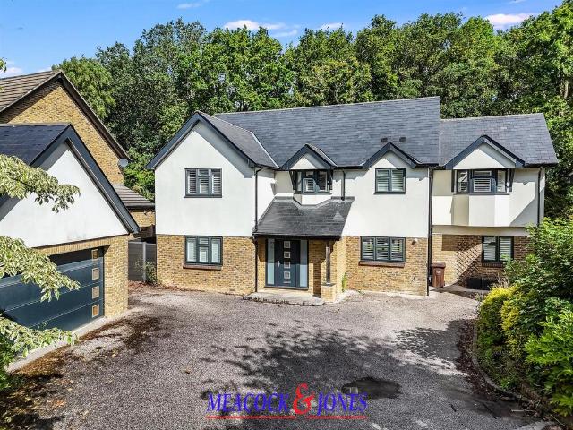 House for sale in Navestock Side, Essex