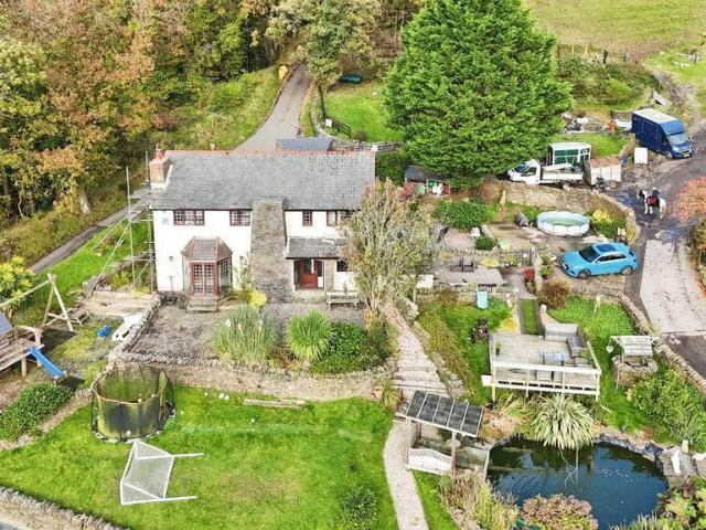 House for sale in Ynysybwl and Coed-y-cwm, Ynysybwl