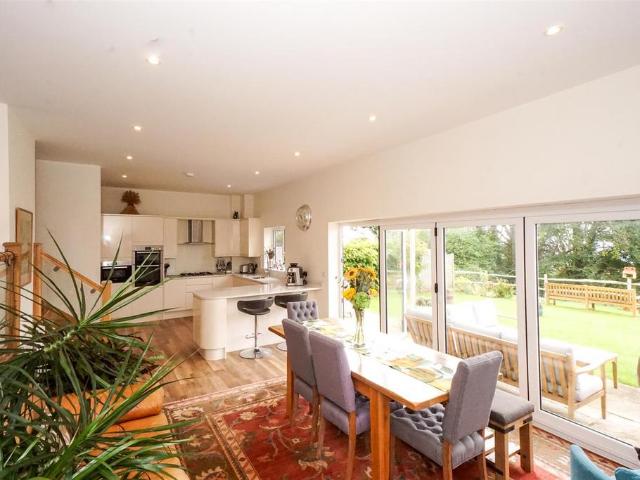 House for sale in St Helen's, Guestling Green