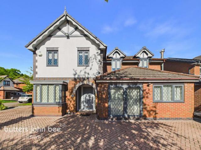 House for sale in Hammond Street