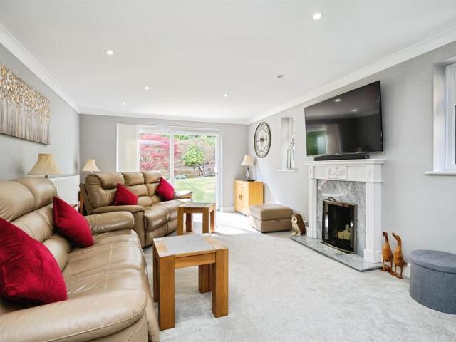 House for sale in Jarvis Brook, Cross In Hand