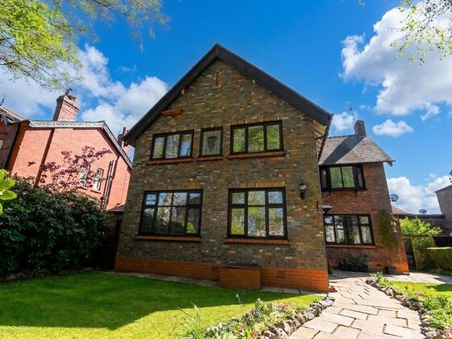 House for sale in Moorside, Salford