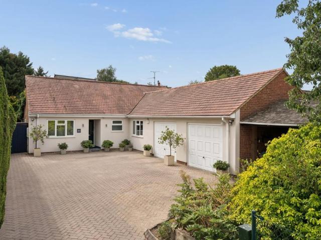 House for sale in Chalfont St. Peter, Denham