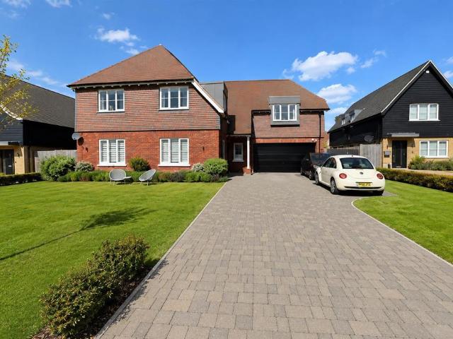 House for sale in Borehamwood, Hertfordshire