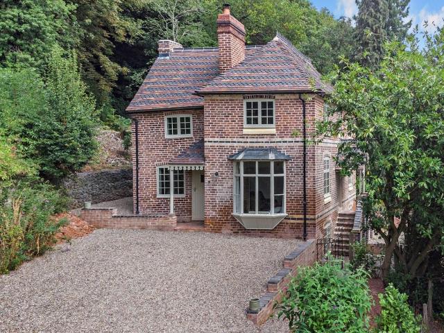 House for sale in Knighton on Teme, Forthampton