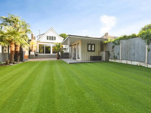 House for sale in Alton Barnes, Essex