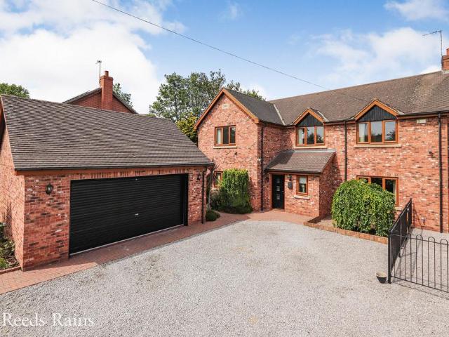 House for sale in Rotherham, Bolton upon Dearne