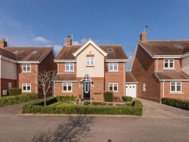 House for sale in Fifield, Bray