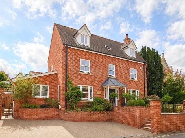 House for sale in Eastbridge, Suffolk