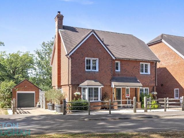 House for sale in Slaugham, Perryfields