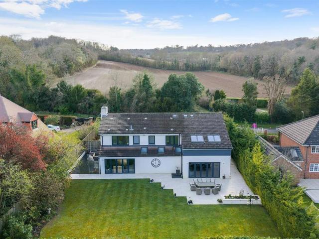 House for sale in Hooley, Red Hill