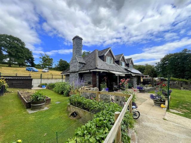 House for sale in Rhayader, Wales
