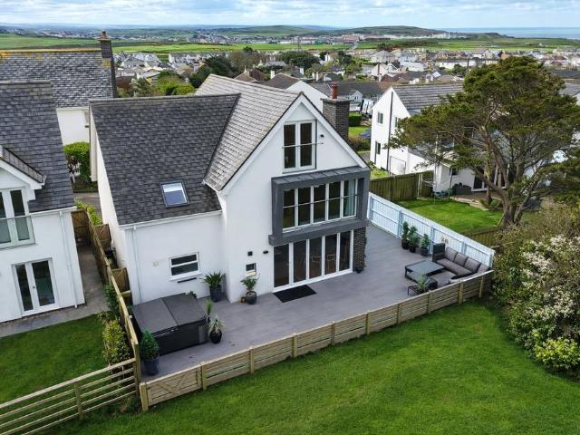 House for sale in Flexbury, Cornwall