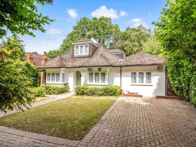 House for sale in Felbridge, Tandridge