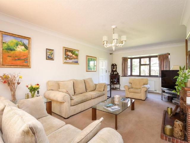 House for sale in London Borough of Croydon, Purley