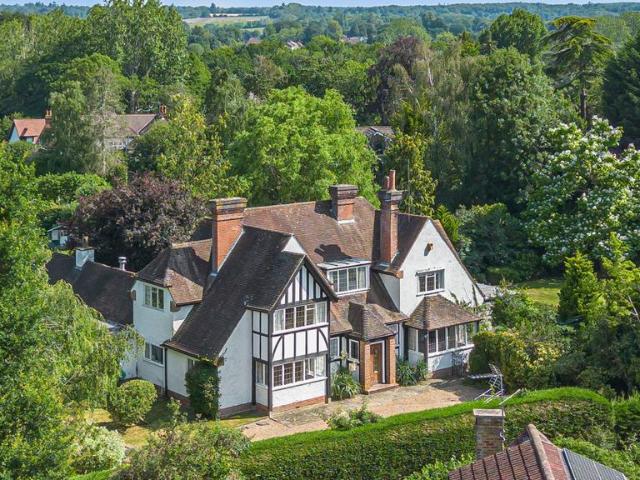 House for sale in Pachesham Park, Surrey