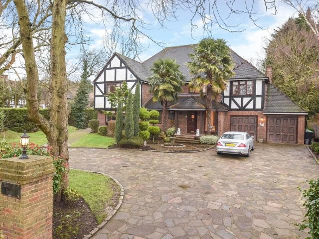 House for sale in Batchworth