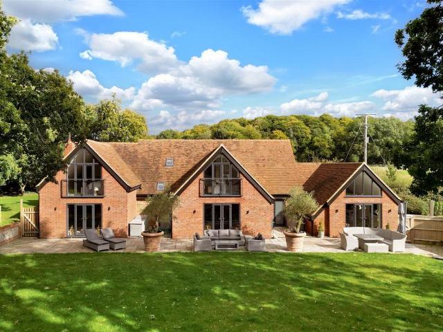 House for sale in Pouchen End, Hertfordshire