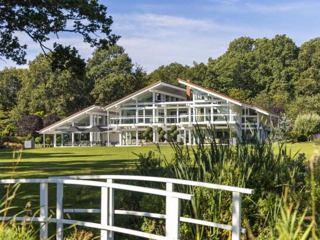 House for sale in Littlecote, West Sussex