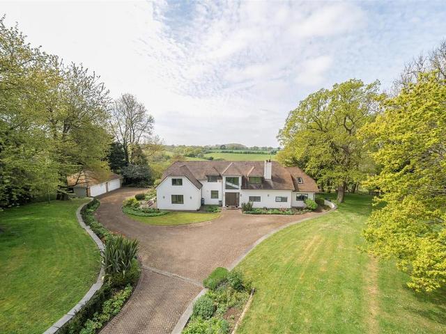 House for sale in East Hill, The Butts