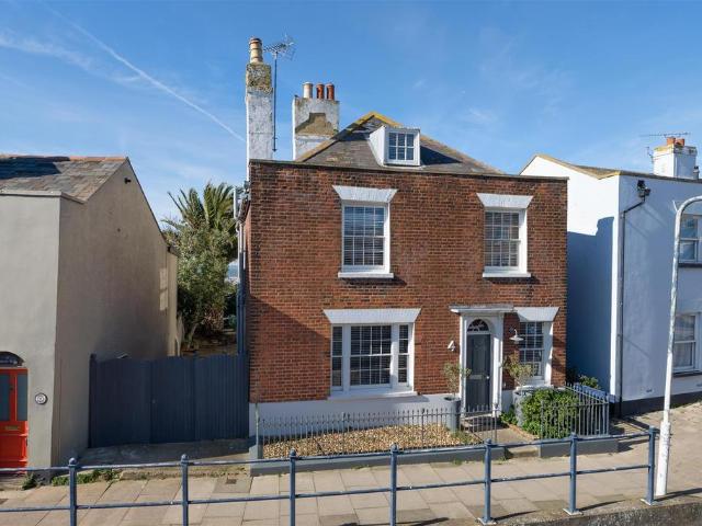 House for sale in The Bridge, Kent