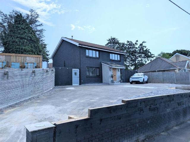 House for sale in Cilybebyll, Alltwen