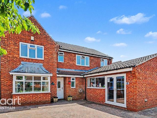 House for sale in Barholm, Lincolnshire