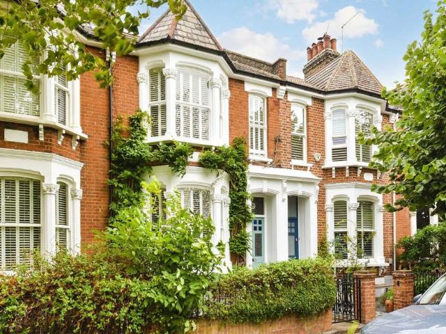 House for sale in South Hackney, Greater London