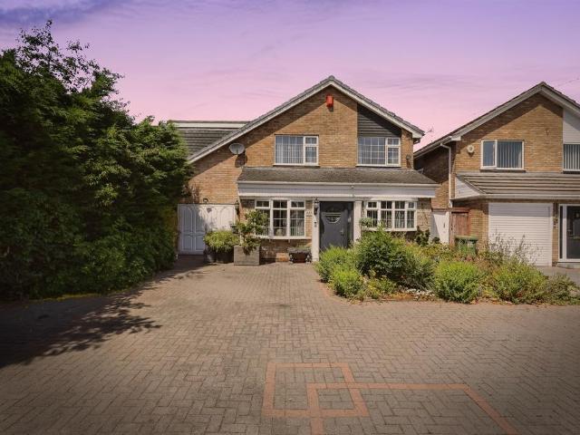 House for sale in Kingshurst, West Midlands