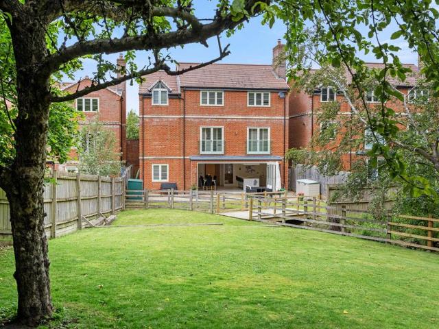 House for sale in Ewens Farm, Golden Valley