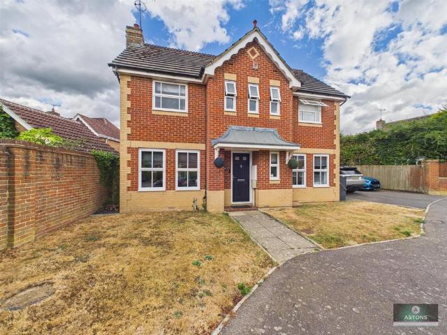 House for sale in Glynde, West Sussex