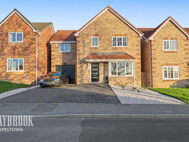 House for sale in Thorpe Hesley, South Yorkshire
