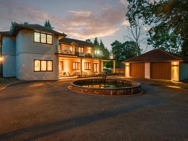 House for sale in Hook, Test Valley