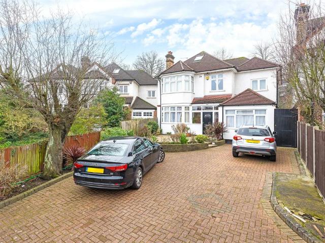 House for sale in Southfields, Greater London
