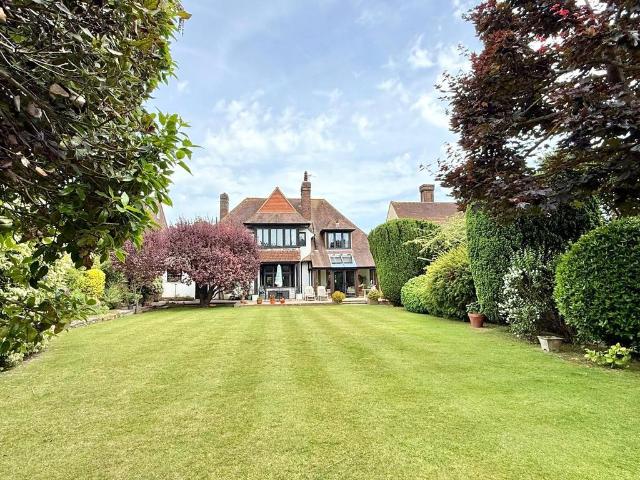House for sale in Old Town, Eastbourne