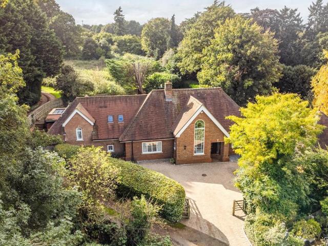 House for sale in King's Walden, Hertfordshire