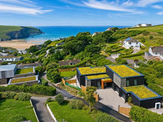 House for sale in Mawgan-in-Pydar, Trenance