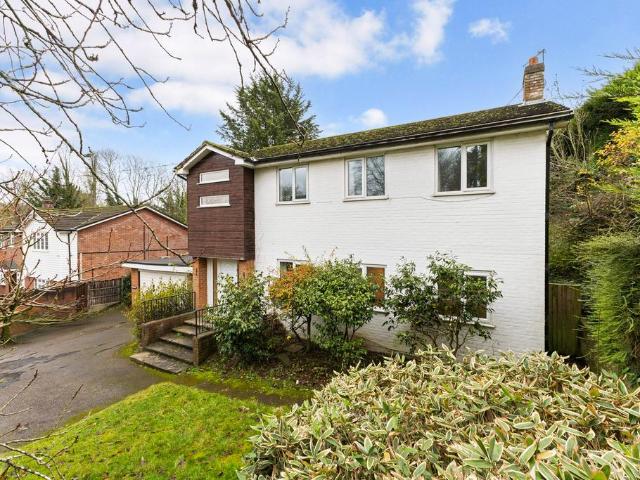 House for sale in Gerrards Cross, Denham