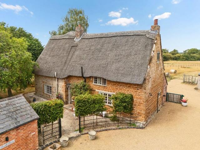 House for sale in Yelvertoft