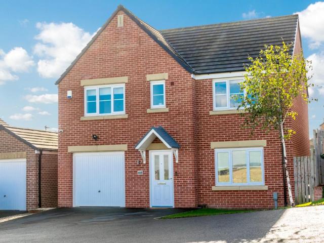 House for sale in Bantam Grove, Leeds