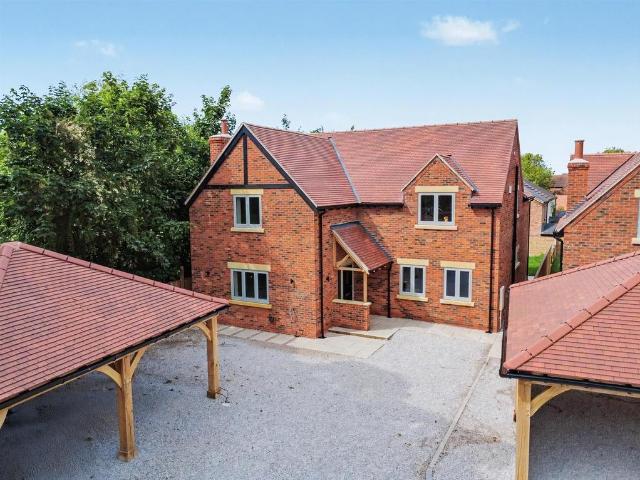 House for sale in Barton In Fabis, East Midlands