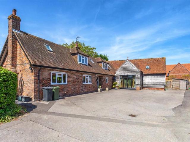House for sale in Medmenham, Buckinghamshire