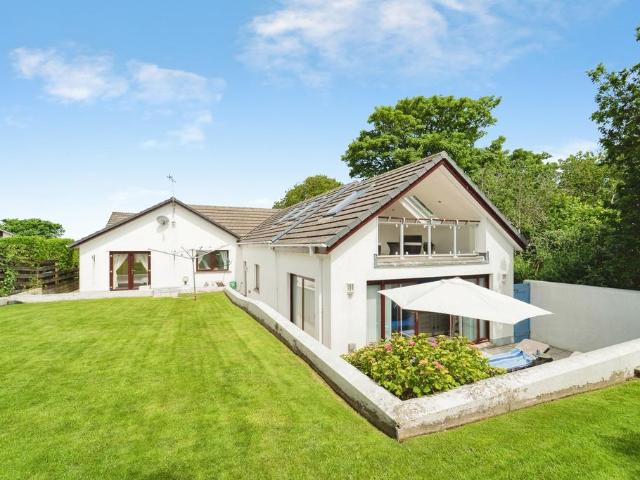 House for sale in Saundersfoot, Wales