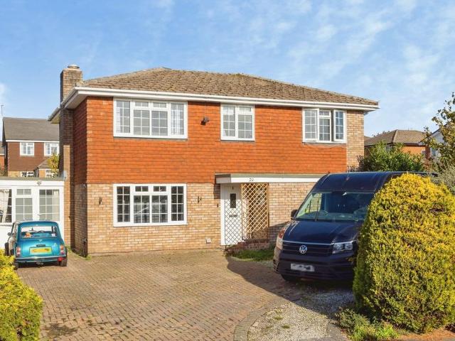 House for sale in Ash, Guildford