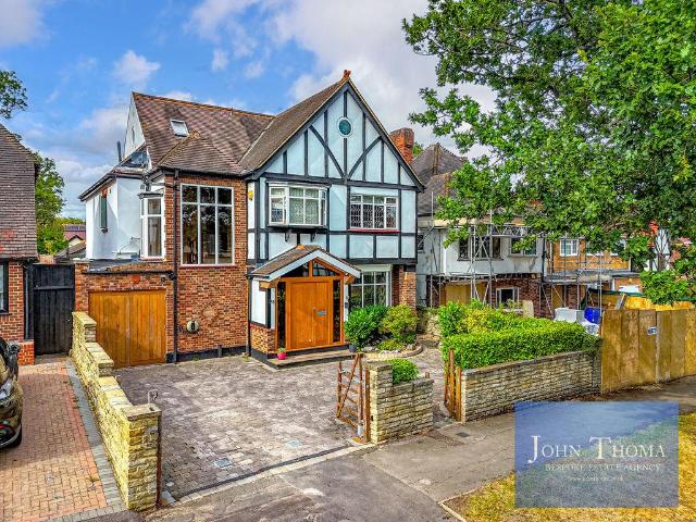 House for sale in Greater London