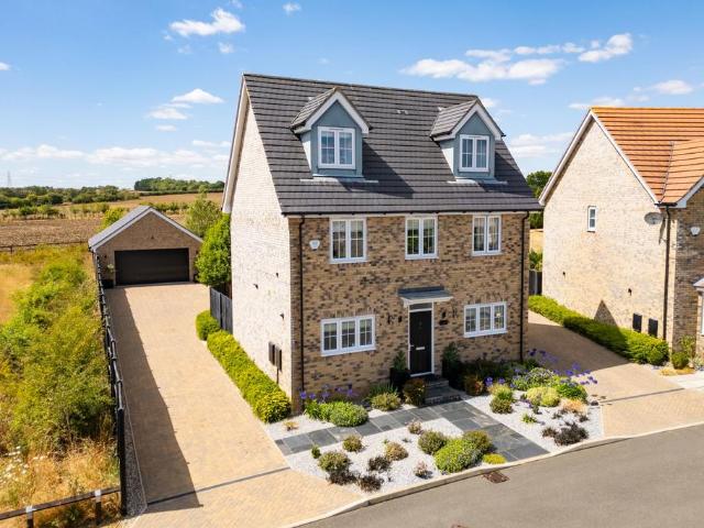 House for sale in Duton Hill, Essex