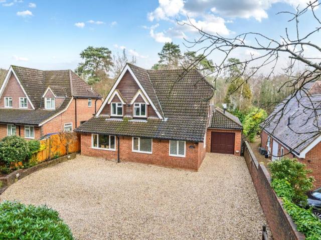 House for sale in Finchampstead