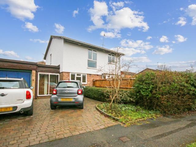 House for sale in Perryfields, West Sussex