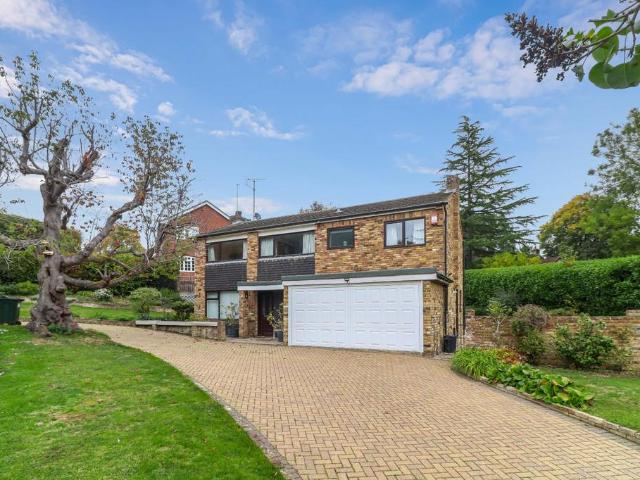 House for sale in Beaconsfield, Forty Green