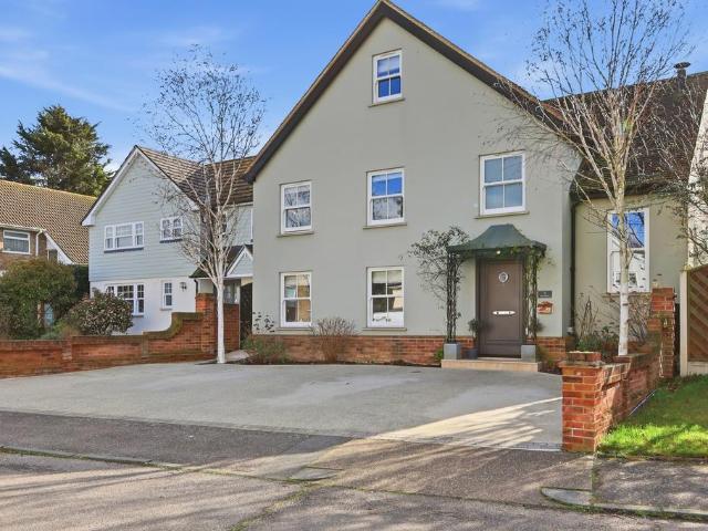 House for sale in The Bonners, Orsett